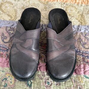 Clarks Gray Mules Slip-On Leather Comfort